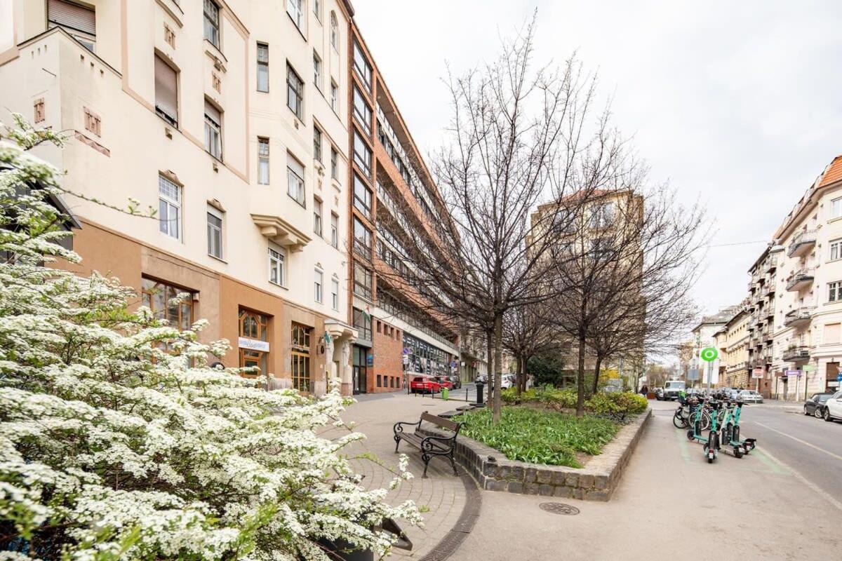 Central - Comfy - Sunny Budapest Luaran gambar