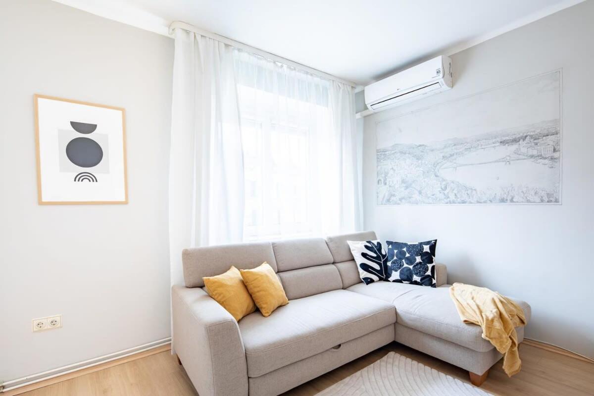 Central - Comfy - Sunny Budapest Luaran gambar